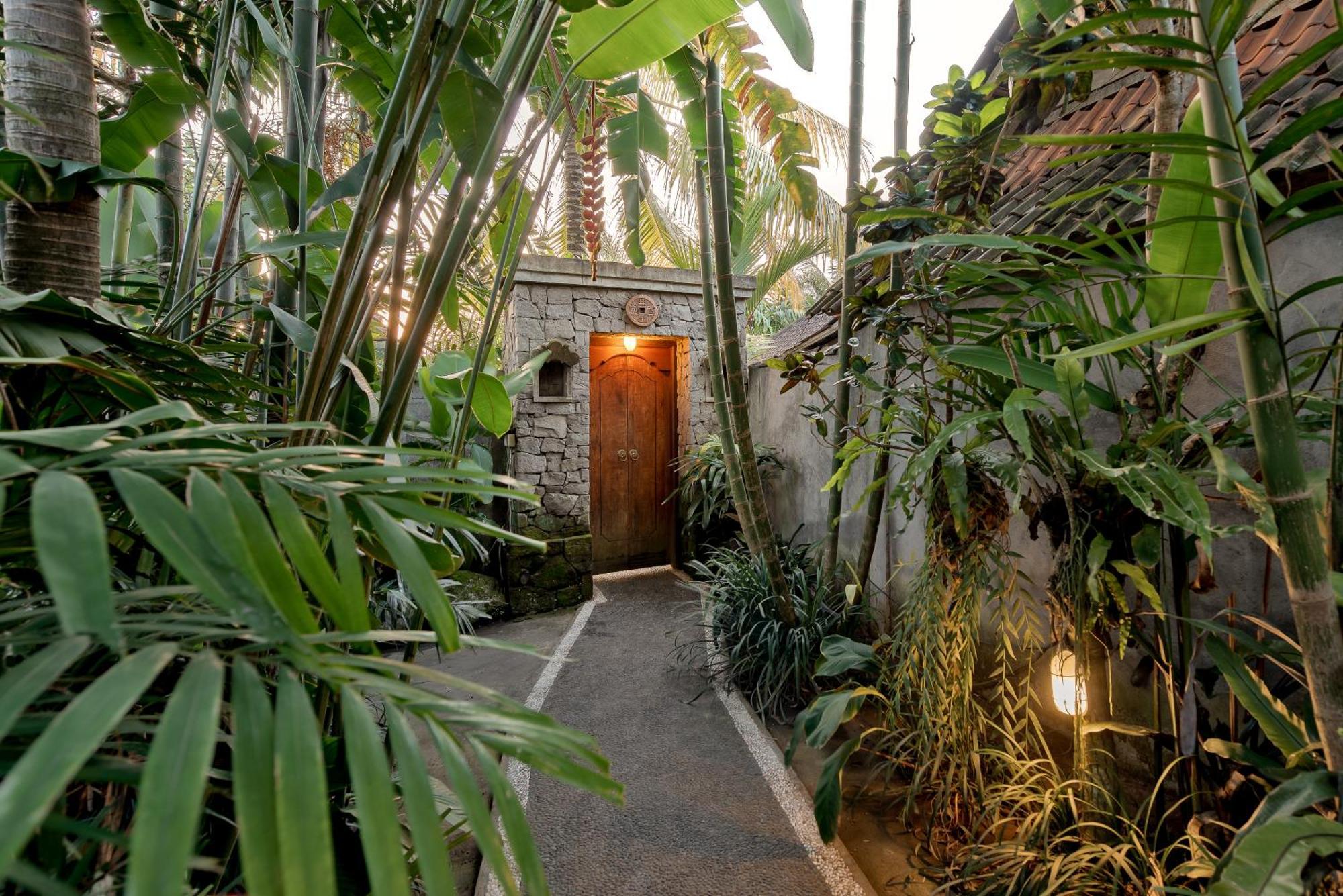 D'Bale Ananda Ubud Villa מראה חיצוני תמונה